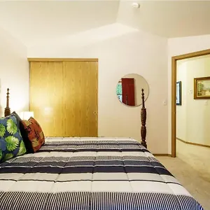  Holiday home Kozy Condo-near Pdx-ezfwyaccess-fast Wi-fi United States