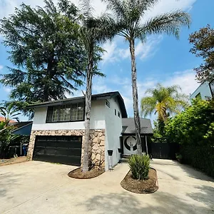  Holiday home Charming Duplex In Sherman Oaks United States