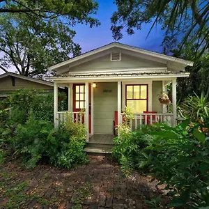  Holiday home Charming 1923 At Erehwon Retreat United States